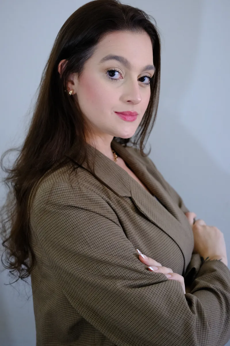 Dra. Laura Anália Lima - Advogada especializada em Direito de Família